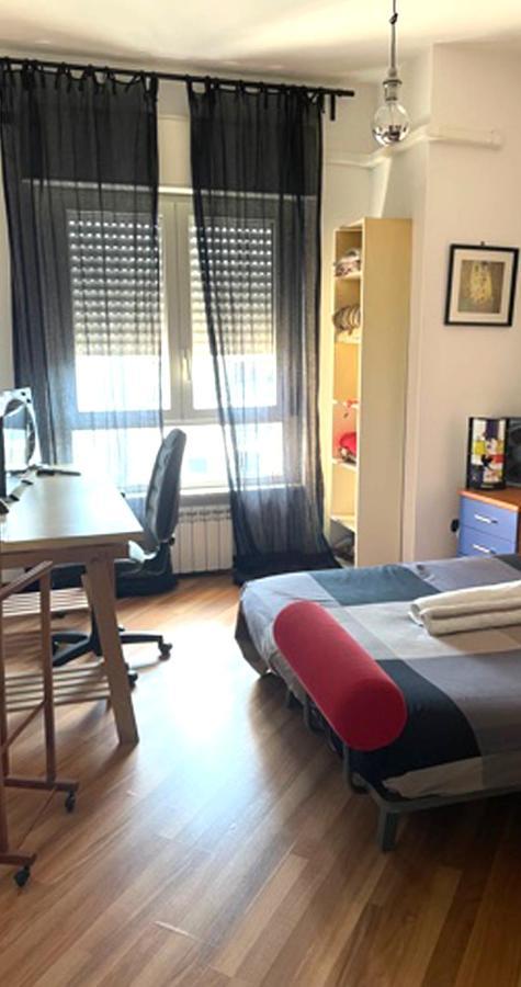 B&B Stanze Lussuose อาแวร์ซา ภายนอก รูปภาพ
