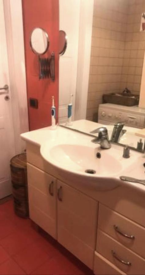 B&B Stanze Lussuose อาแวร์ซา ภายนอก รูปภาพ
