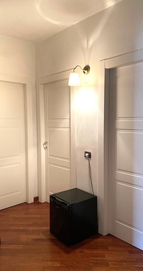 B&B Stanze Lussuose อาแวร์ซา ภายนอก รูปภาพ